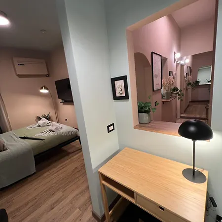 Charme And Cozy 3 Km Away From Duomo Appartement *