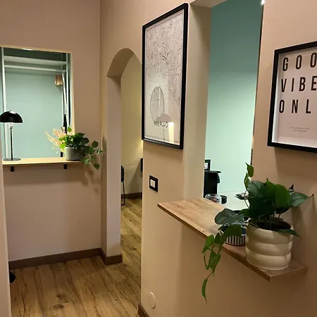 Charme And Cozy 3 Km Away From Duomo Appartement