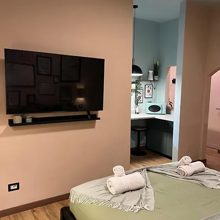 Charme And Cozy 3 Km Away From Duomo Appartement