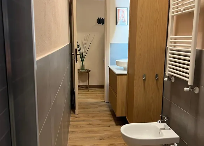 Apartament Charme And Cozy 3 Km Away From Duomo Mediolan