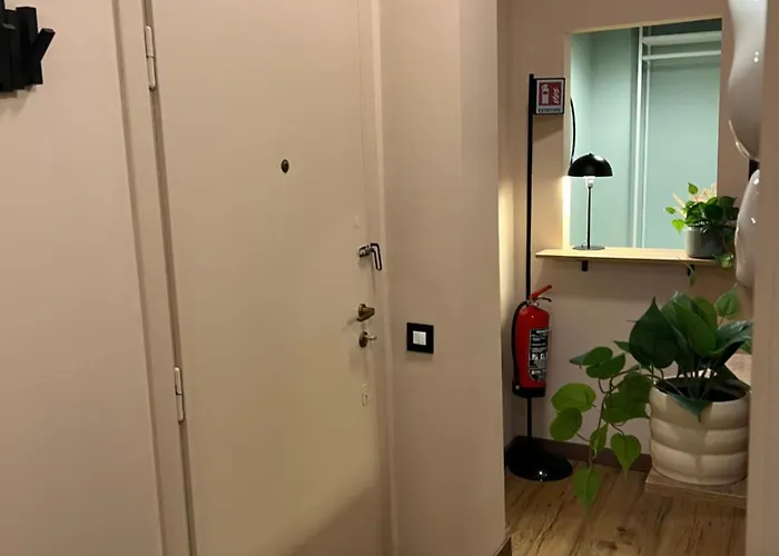 Apartament Charme And Cozy 3 Km Away From Duomo